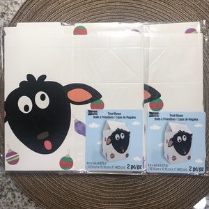 2 Pkgs Lamb Treat Boxes